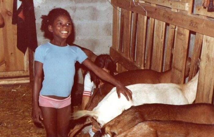 Redil en ruinas, ordeño de cabras, educación en casa… La increíble infancia de Surya Bonaly en este pueblo de la Riviera antes de convertirse en un icono del deporte