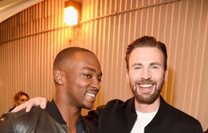 Anthony Mackie hace esta conmovedora revelación sobre Chris Evans