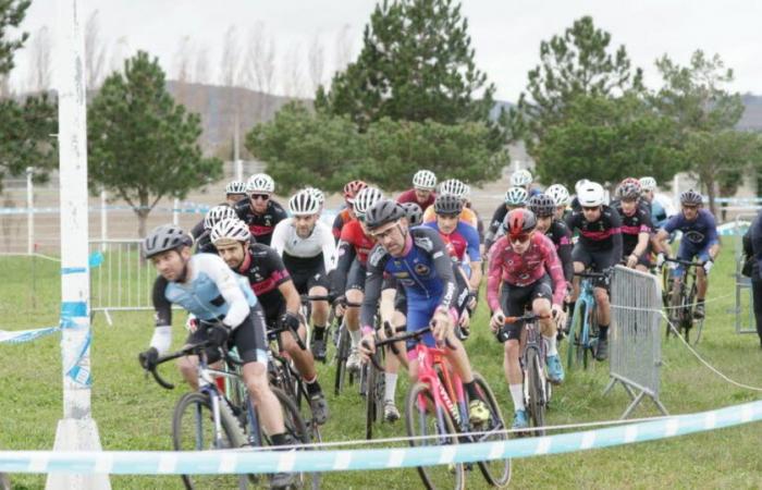 En imágenes. Primer éxito en la prueba de cross country y ciclocross en el lago de Pignedoré