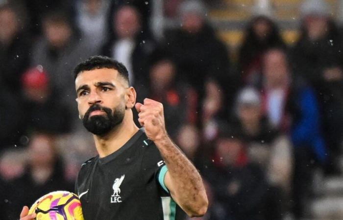 Premier League – Ante el farolillo rojo, Mo Salah salva al Liverpool que se escapa en cabeza