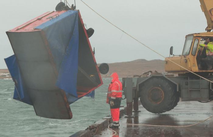 Cinco maletas recuperadas del puerto de Miquelón tras el incidente de SPM Ferries