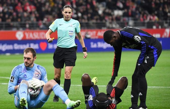 Stade de Reims – OL: Congré da un paso al frente contra Frappart y el arbitraje