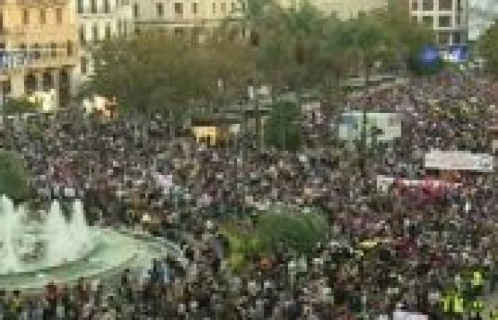 Inundaciones en Valencia: el techo de un colegio se derrumba sobre un trabajador, el hombre muere