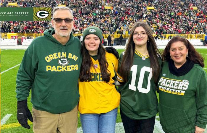 Los Packers honran al veterano David Zawicki durante la Operación Fan Mail