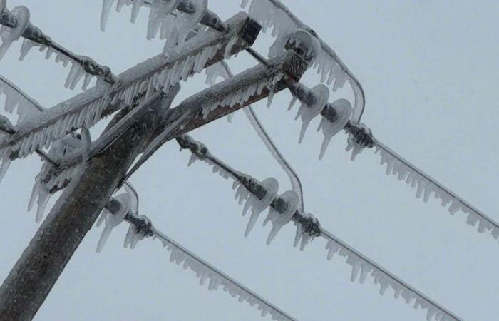 (Actualizado a las 5 p.m.) El hielo causa daños a Montagne Noire