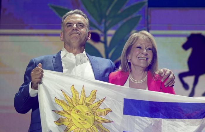 Opositor de izquierda gana elecciones presidenciales en Uruguay