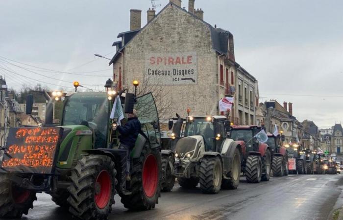 Los convoyes partieron por las Ardenas.