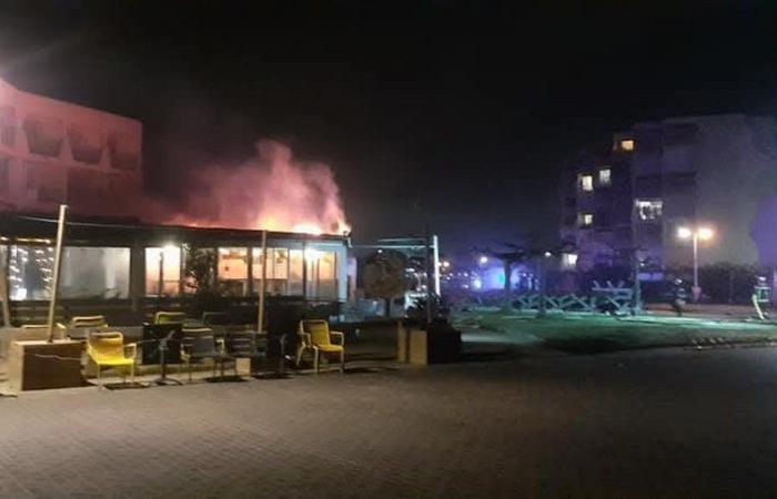 VIDEO. Incendio en un restaurante en Palavas-les-Flots: suena una explosión en el Albatros, el edificio de tres plantas se incendia