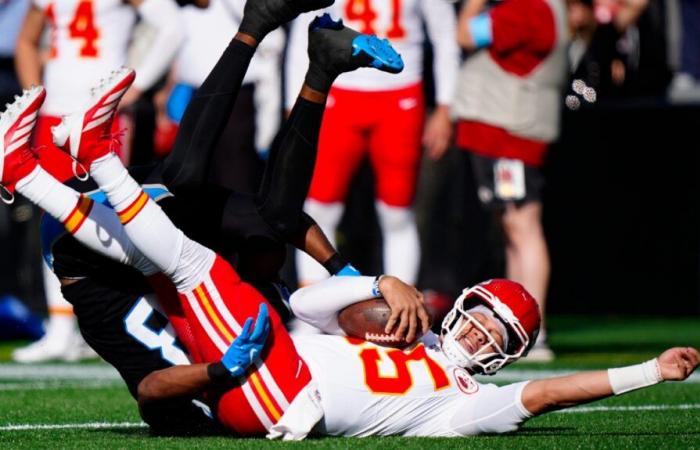 NFL: A Patrick Mahomes le gustaría tener menos alas cerradas en el juego de los Chiefs