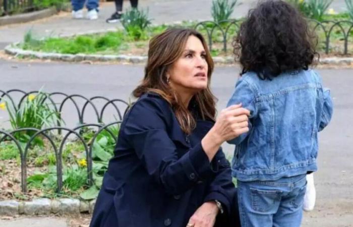 El niño perdido confundió a Mariska Hargitay con una policía real y la estrella de SVU dejó todo para ayudar