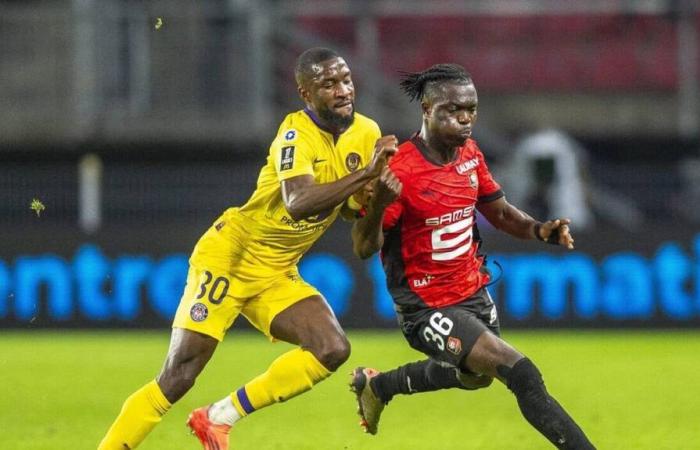 Estadio Rennais. Rotura de ligamentos cruzados de la rodilla de Alidu Seidu