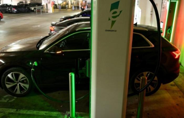 California promete actuar si Trump recorta los subsidios a los automóviles eléctricos: Noticias