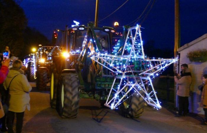 FOTOS. Los tractores iluminados atraen multitudes a este pueblo de Calvados