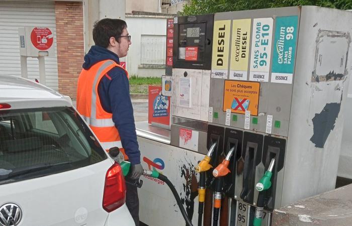 ¡Total está probando el retorno del encargado de la bomba en una estación de Quimper!