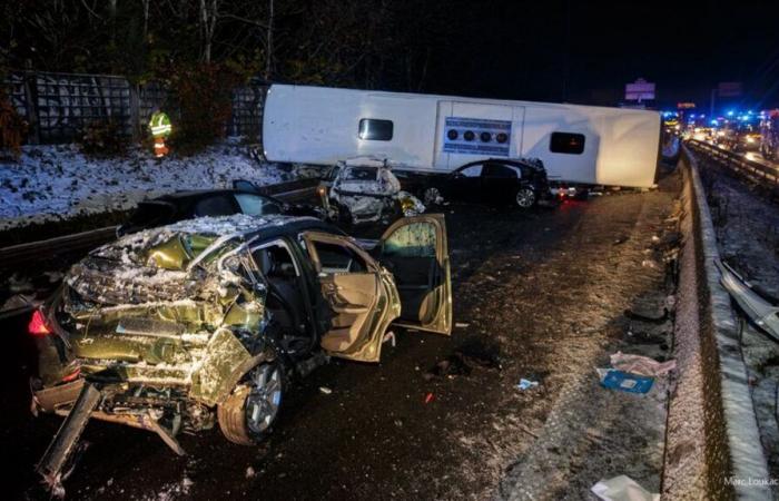 Muere una víctima del choque en la A6B