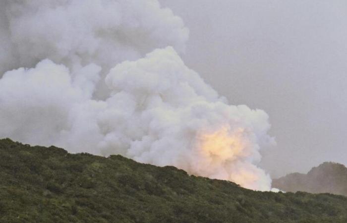 Gran incendio en un polígono de pruebas de lanzamiento de cohetes en Japón – rts.ch