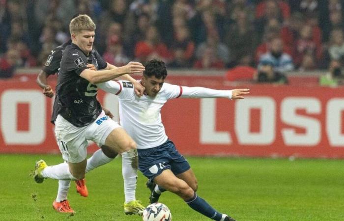 Estadio Rennais. Cuando Jordan James sale del sótano