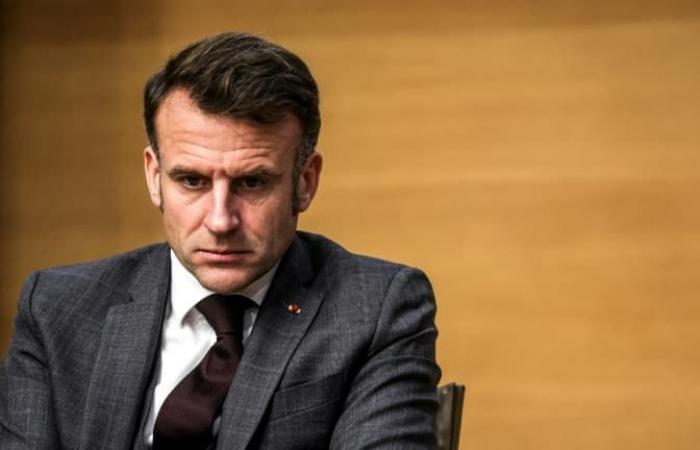 Macron presionado a dimitir por LFI y RN en caso de censura contra Barnier