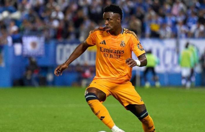 RealMadrid. Vinicius Junior se retira del partido de Liga de Campeones contra el Liverpool