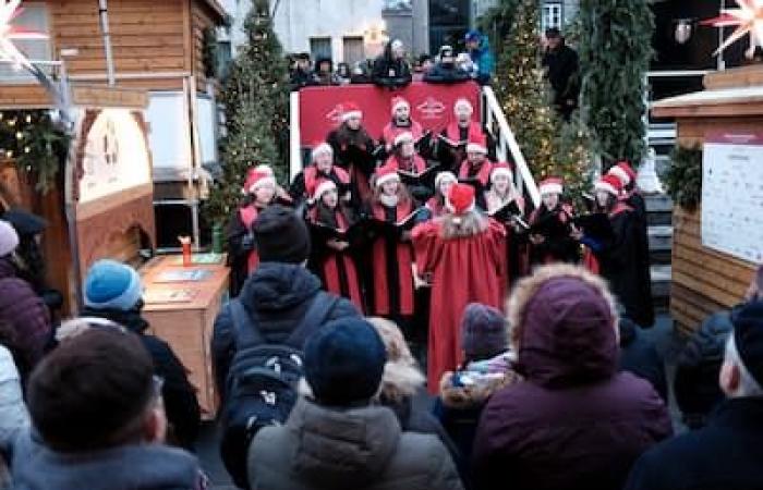 Viejo Quebec: el mercado navideño está en pleno apogeo a pesar de la lluvia