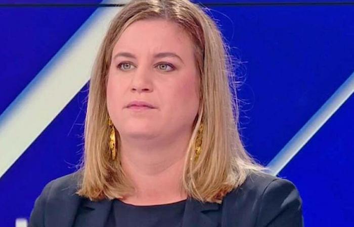 Mathilde Panot ataca violentamente a un periodista