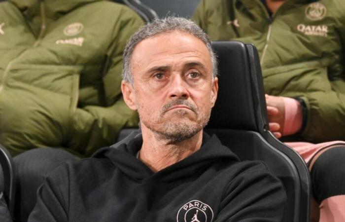 Una nueva sorpresa fichó Luis Enrique en su once