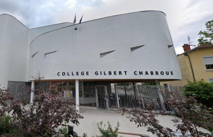 Se derrumba el techo de una universidad en Villeurbanne, los estudiantes son evacuados