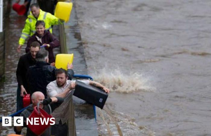 Residentes de Pontypridd enojados después de que la tormenta Bert causara inundaciones