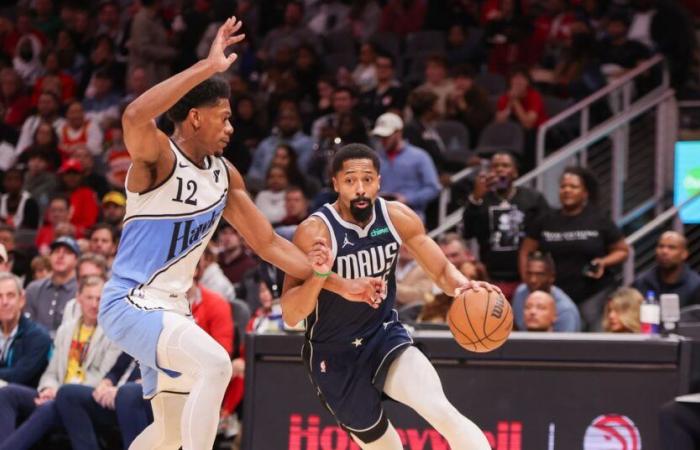 Los Hawks no pueden superar el caliente último cuarto de los Mavs y pierden 129-119