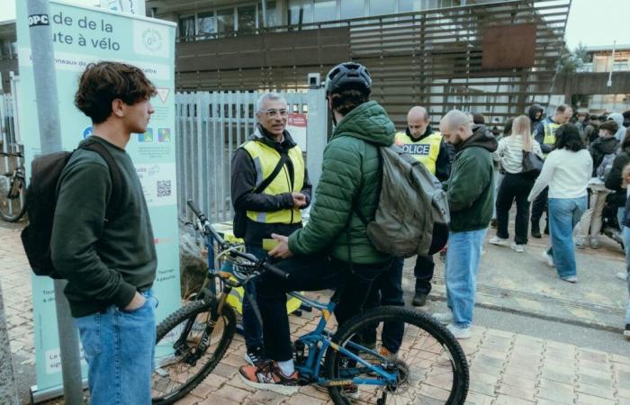 Para la seguridad de los ciclistas, la asociación Roue libre actúa en el frente de la prevención