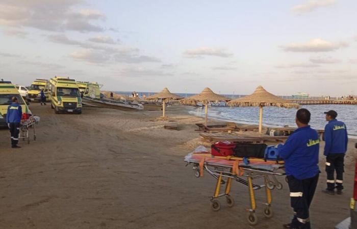 Hundimiento de un barco turístico en el Mar Rojo: los dos suizos están a salvo