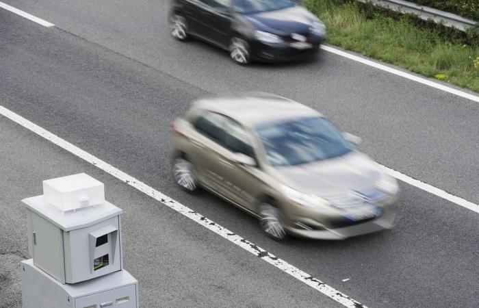 Burbuja: parpadeó dos veces en un minuto sin placas.