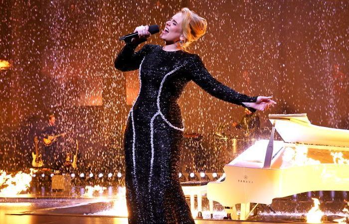 Adele se despide entre lágrimas del público de Las Vegas en la última noche de su residencia