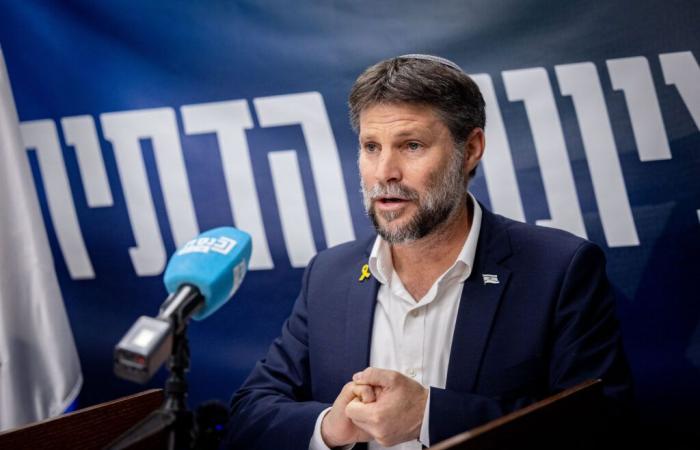 Se podría “alentar” a la mitad de los residentes de Gaza a irse en los próximos dos años, dice Smotrich