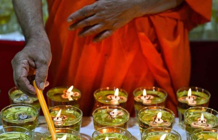 Práctica meditativa: 41 cadáveres descubiertos en un monasterio budista en Tailandia