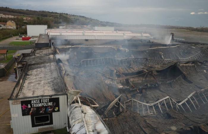 Varios edificios arrasados ​​por las llamas, necesaria reconstrucción