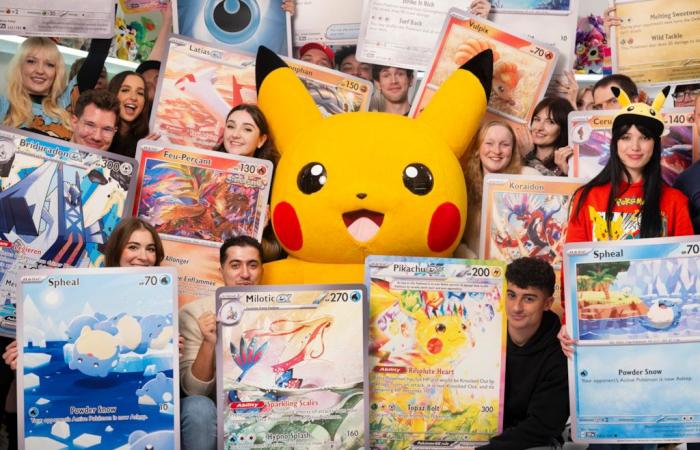 Los fanáticos de Pokémon rompen el récord mundial de unboxing de tarjetas