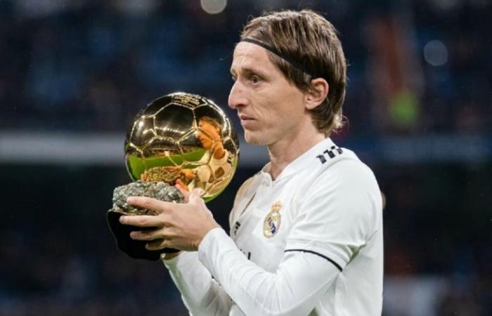 Luka Modric envió su Balón de Oro a un joven discapacitado