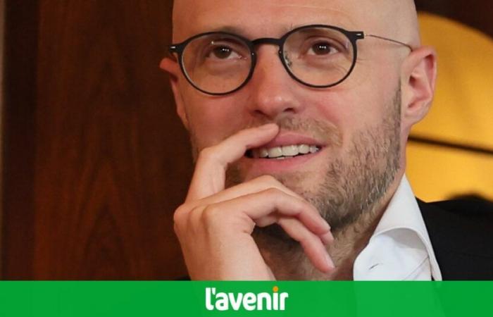 El PTB es mayoritario en Molenbeek: el señor David Leisterh se enoja mucho, ataca a la prensa y llega incluso a citar a… Karl Marx