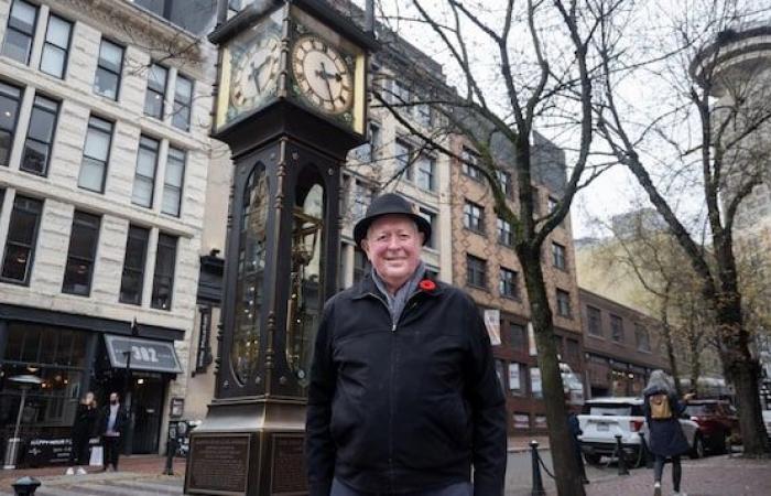 Muere el creador del reloj de vapor Gastown