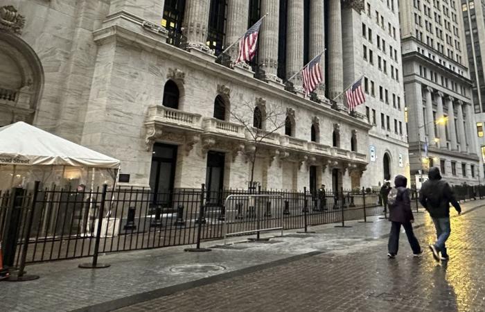 Wall Street acaba a pesar de los anuncios de Trump