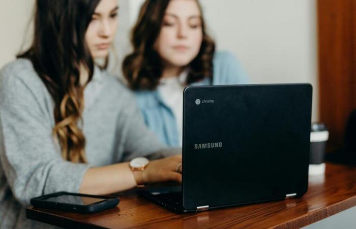 Estos jóvenes rechazan las responsabilidades en el trabajo: es el “unbossing”, un fenómeno popular