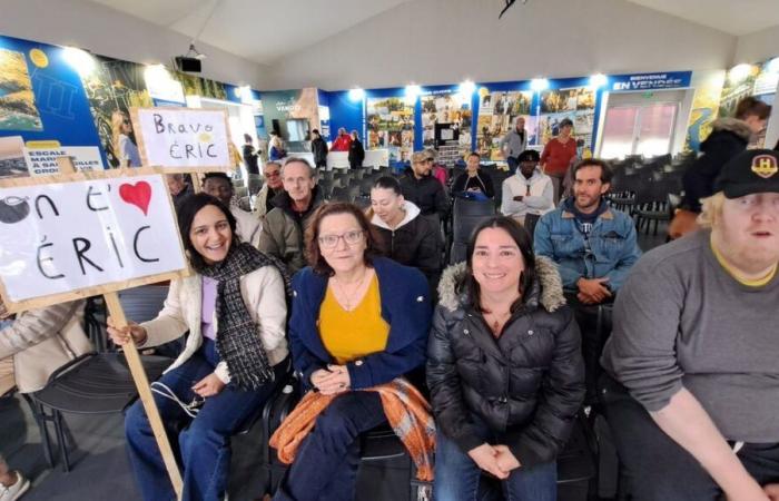 “Es muy conmovedor porque allí lo vemos”: el público de la Vendée Globe sigue a los patrones en el PC de Les Sables d’Olonne