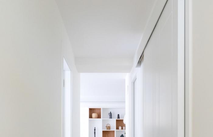 Un luminoso apartamento de 81m2 decorado en colores neutros