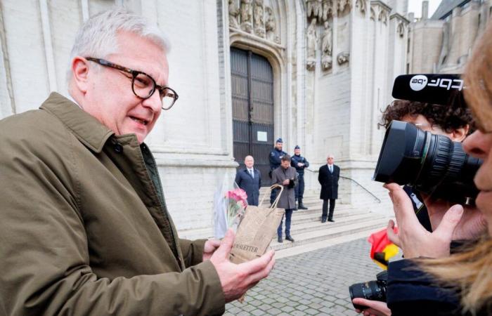 En Bélgica, el hermano del rey lucha contra el Estado por tener cobertura de seguridad social