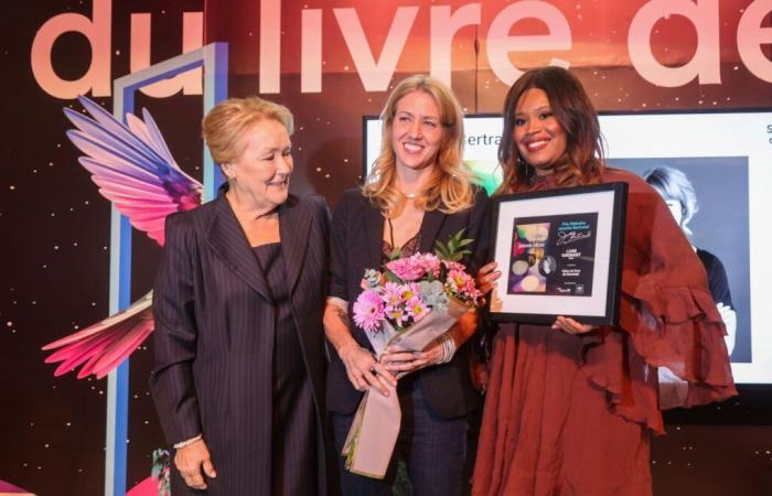 Marie-Hélène Larochelle gana el primer premio literario Janette-Bertrand