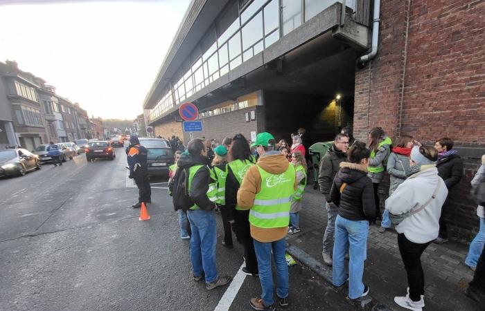 Huelga docente: de Tournai a Libramont, movilización masiva y preocupación real en Valonia (vídeos)