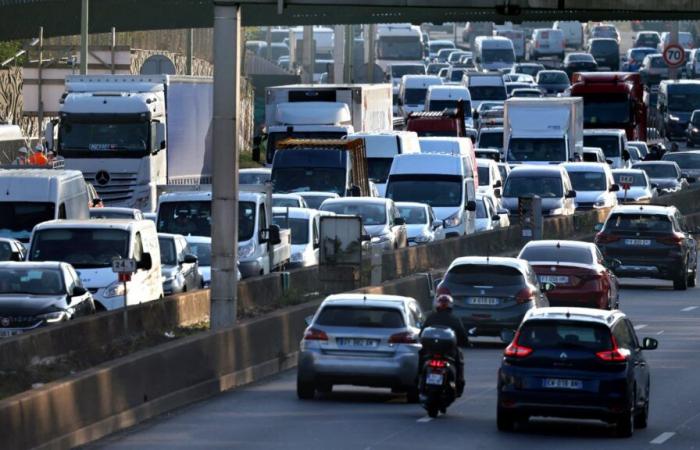 Rémi Féraud quiere “transformar todos los distritos de París en zonas de tráfico limitado”