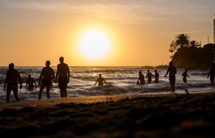 Este verano probablemente será más húmedo y cálido para la mayoría de los australianos, según el pronóstico de la oficina