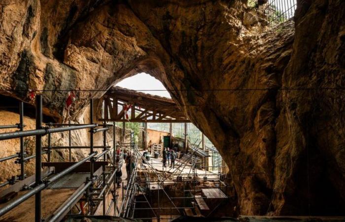 desde lo más profundo de la cueva de Tautavel, 700 milenios nos contemplan